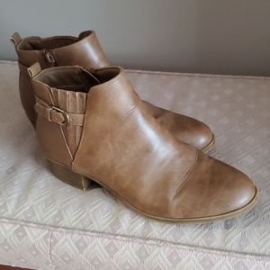 Kim Rogers ankle boots 9.5